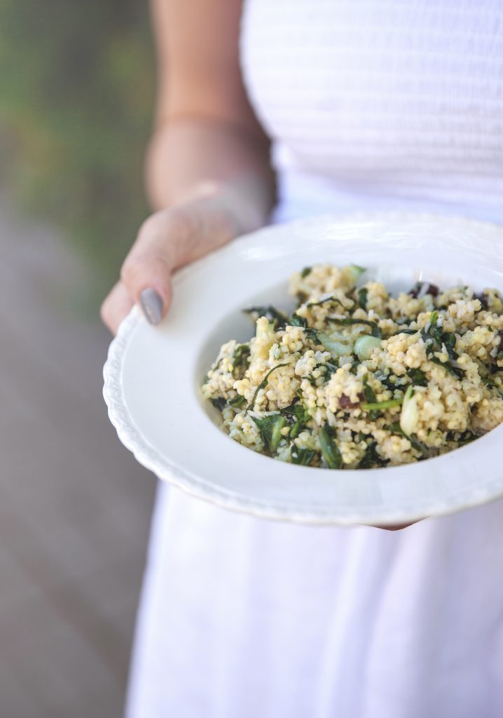 Salade de millet, noix de coco, mini bok choy & vinaigrette aux framboises