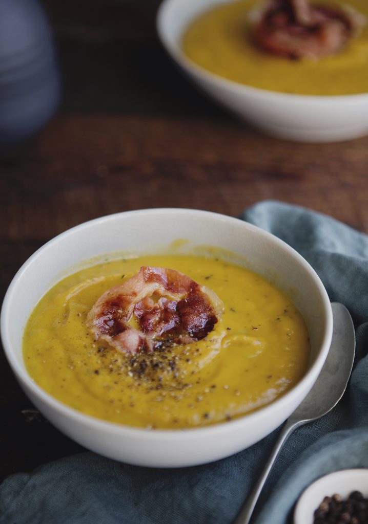 Potage de patates douces, pommes & pancetta