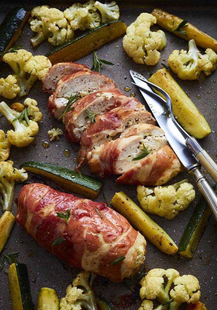 Poitrines de poulet farcies à la ricotta & enrobées de prosciutto