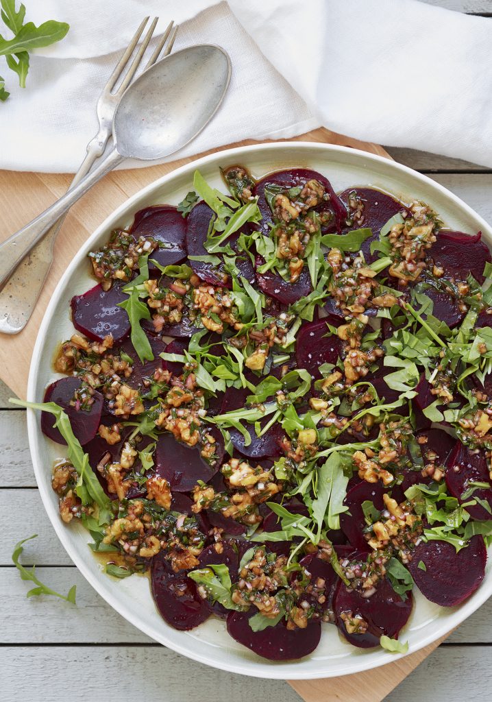 Accompagnement de betteraves & vinaigrette aux noix et aux herbes
