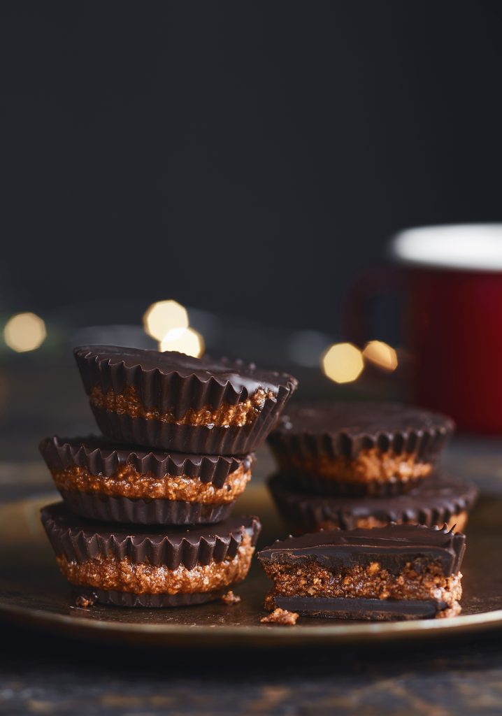 Dark chocolate & hazelnut butter bites