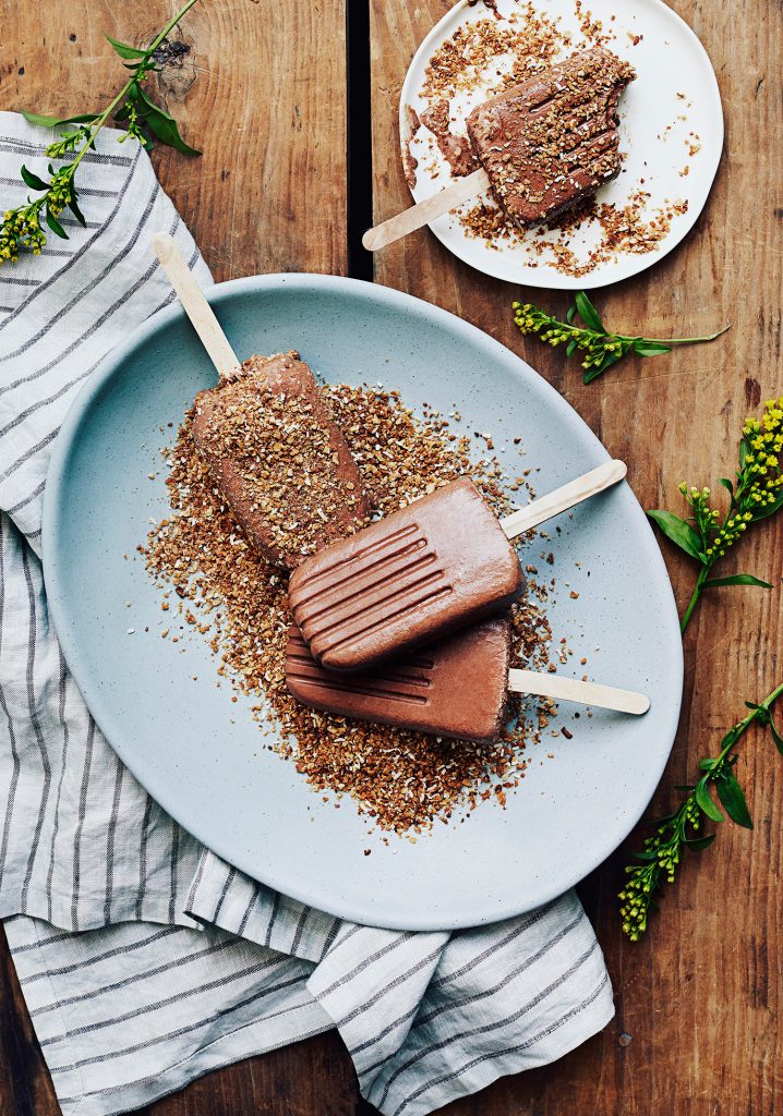 Fudge pops & crunchy oats