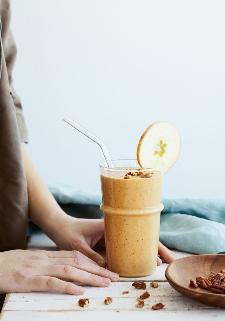 Lait frappé aux pacanes, à la pomme et à l’orange