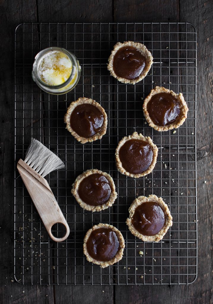 Old-fashioned maple syrup pie with maple praline crust