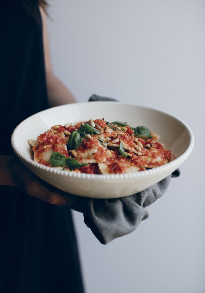 Sauce aux tomates râpées, sans cuisson