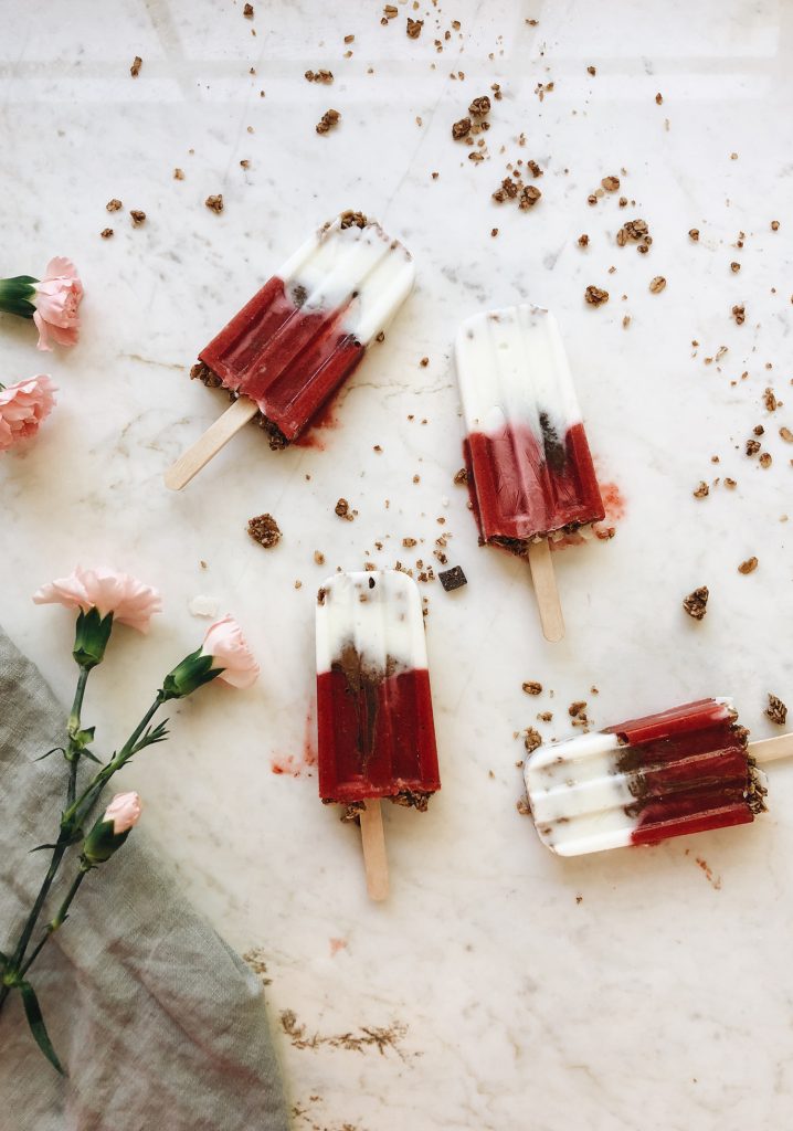 Breakfast pops (strawberry, nut butter, yogurt & granola)