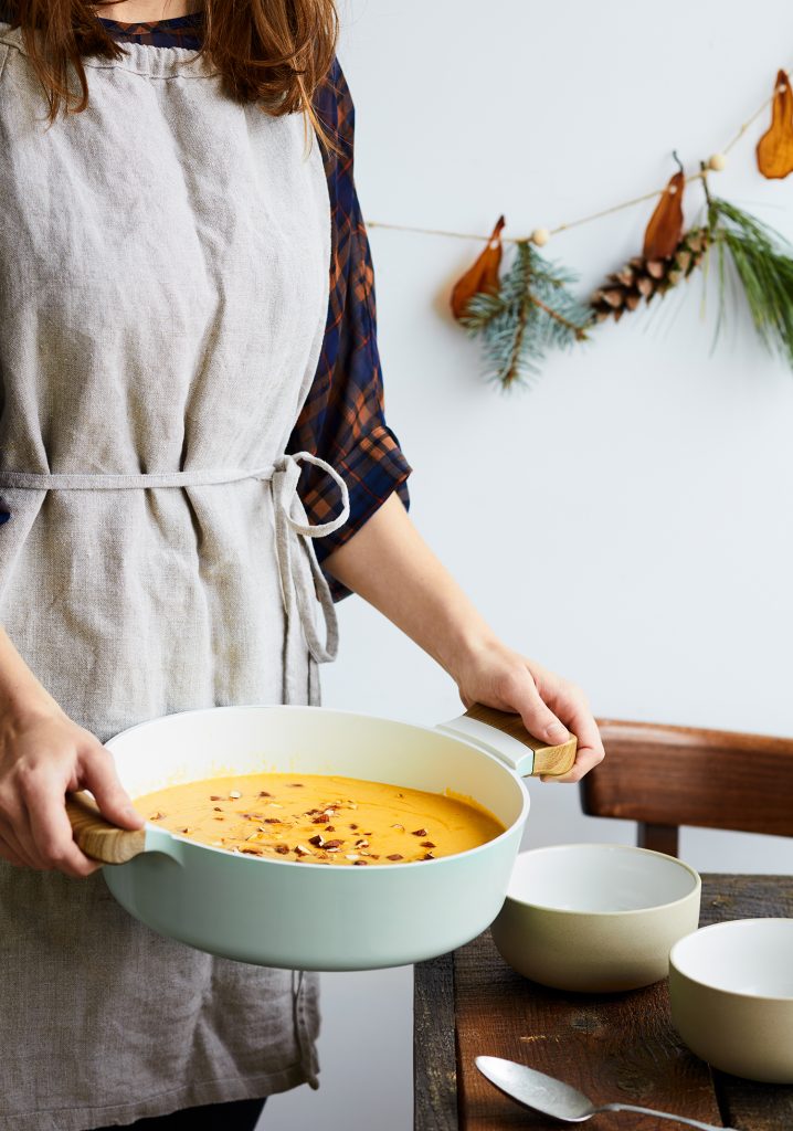 Potage de courge, poires & beurre d’amande