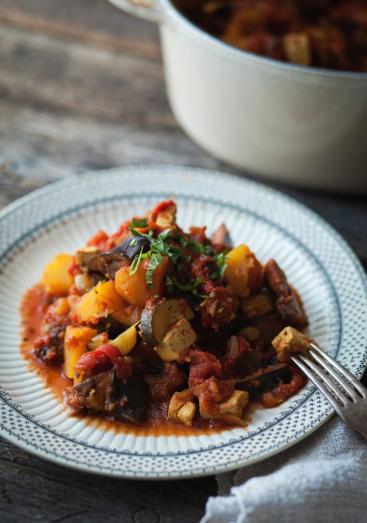 Ratatouille à la courge poivrée, aubergine &amp; tofu - Trois fois par jour