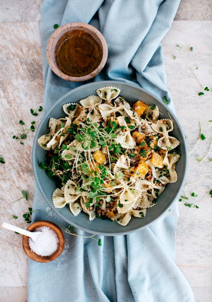 Salade de farfalles aux herbes & aux clémentines