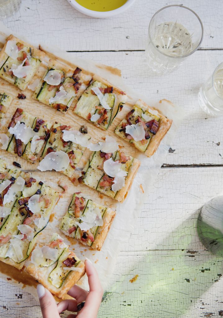 Tarte feuilletée aux courgettes, au bacon & au parmesan