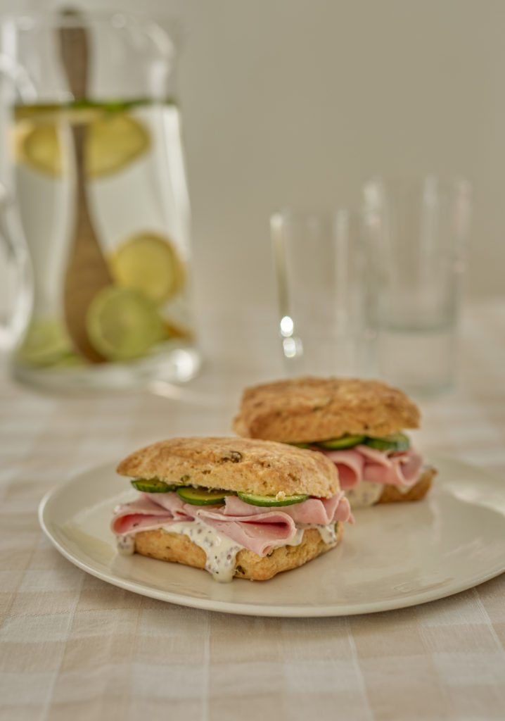 SANDWICHS DE SCONES SALÉS