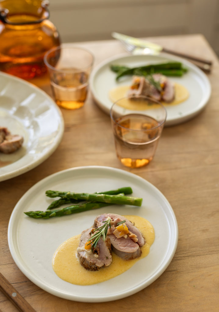 FILET DE PORC FARCI À LA PÊCHE, BACON & BRIE