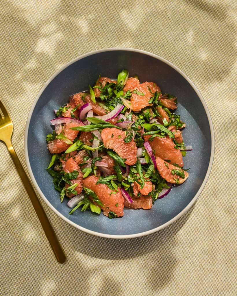 SALADE DE PAMPLEMOUSSE & VINAIGRETTE THAÏ