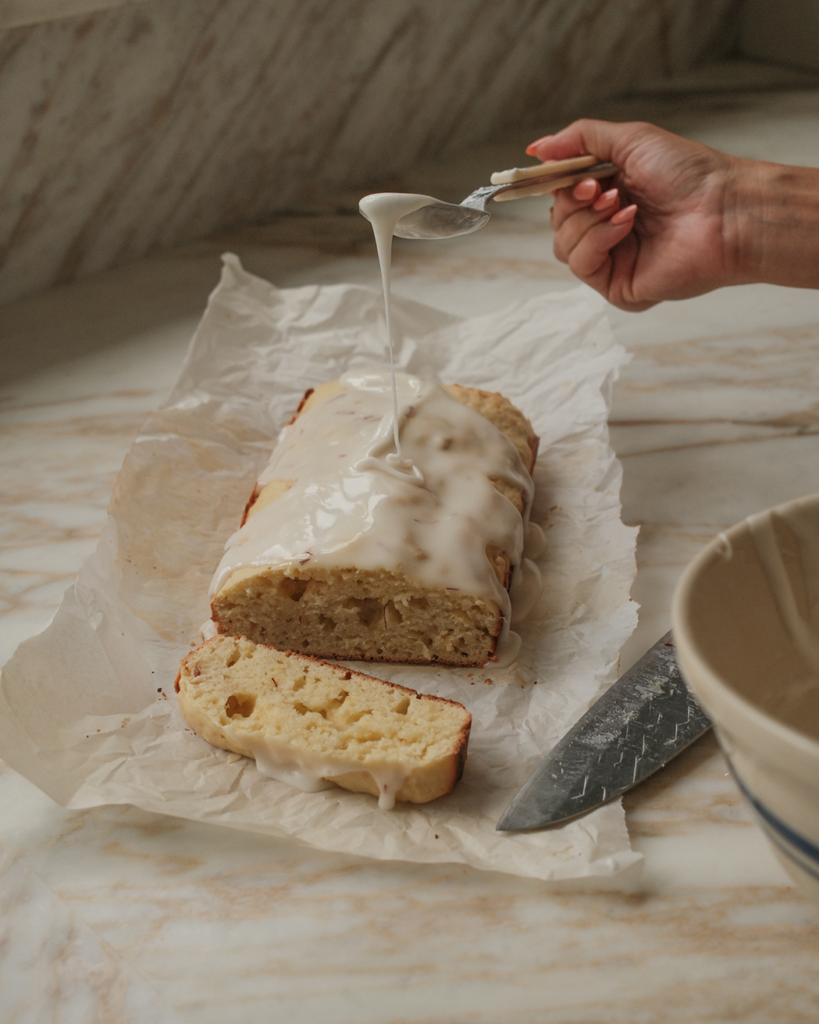 Cake au citron entier, à l’huile d’olive et au safran